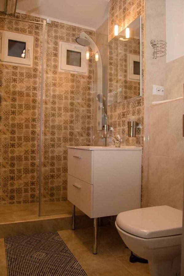 Colonial Touch Apartament ブラショフ エクステリア 写真