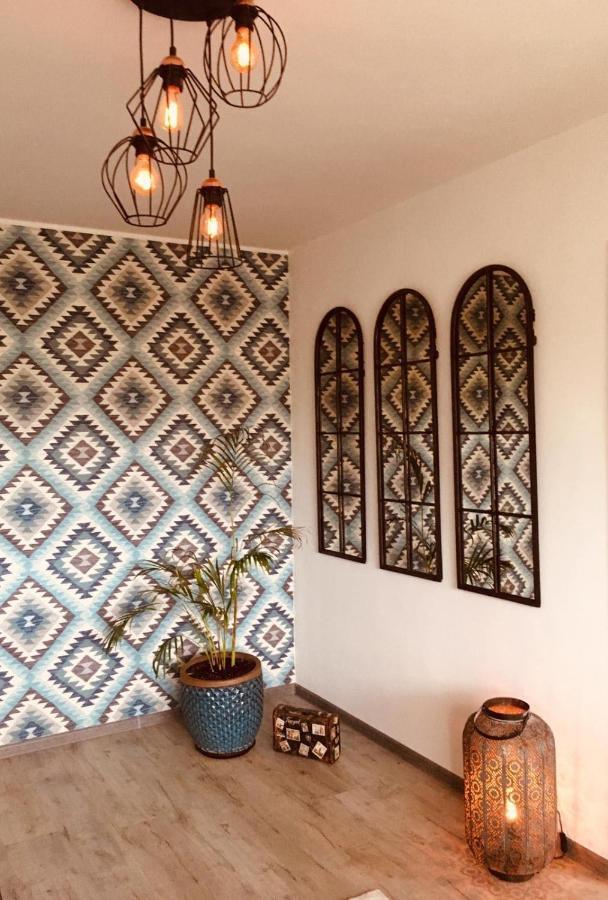 Colonial Touch Apartament ブラショフ エクステリア 写真